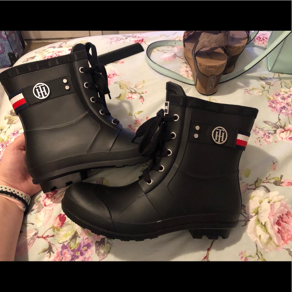 Black Tommy Hilfiger rain boots size 9